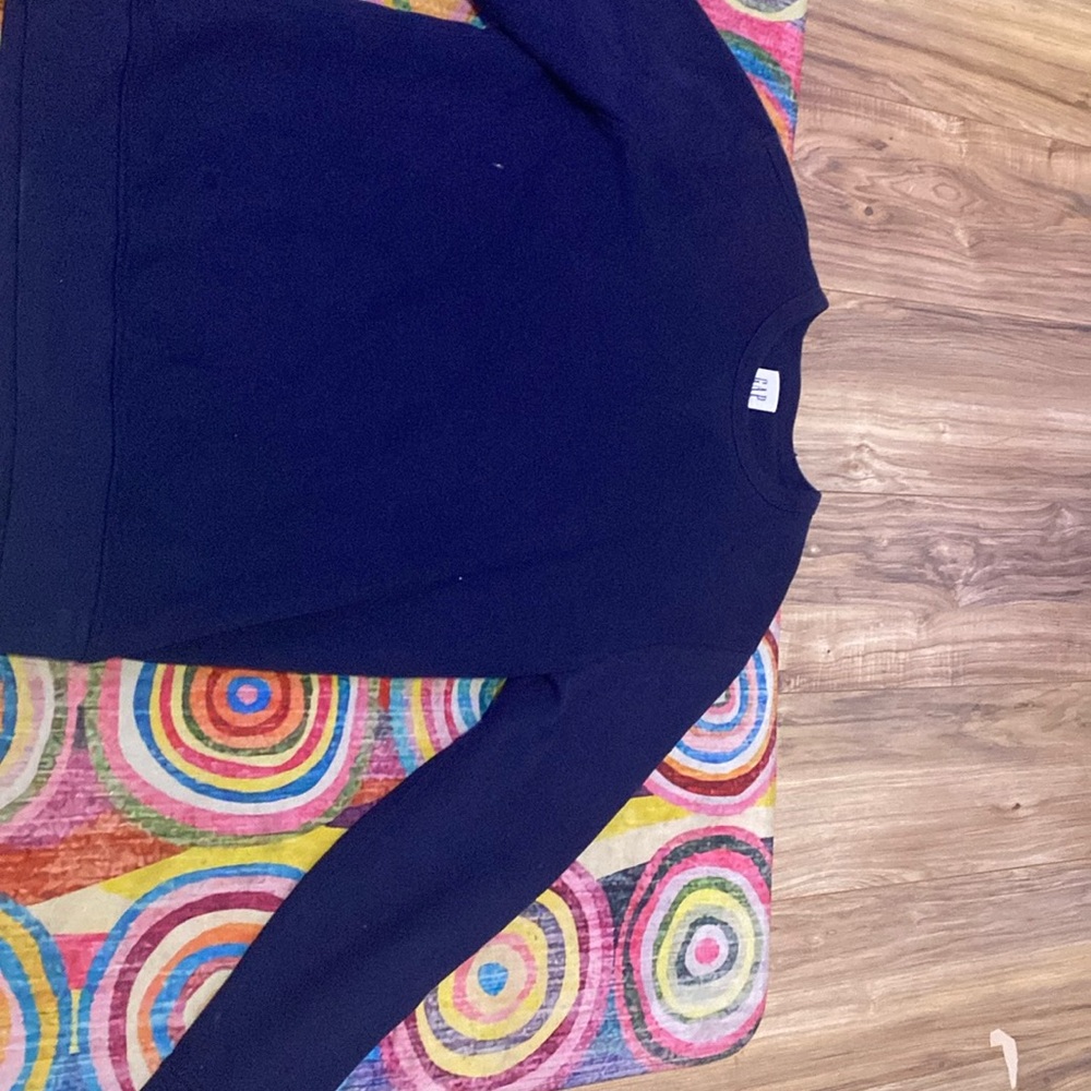 Gap crewneck